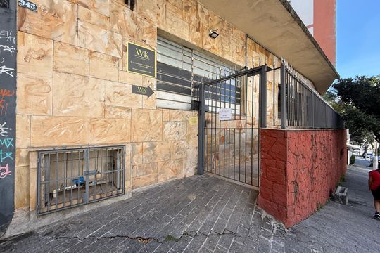 Fachada de apartamento à venda com 3 quartos, 108m² em Aclimação, São Paulo