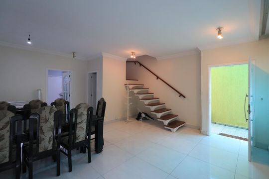 Casa à venda com 3 quartos, 144m² em Vila Esperança, São Paulo