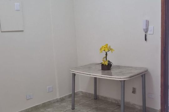 Sala de apartamento para alugar com 1 quarto, 40m² em Boa Vista, São Vicente