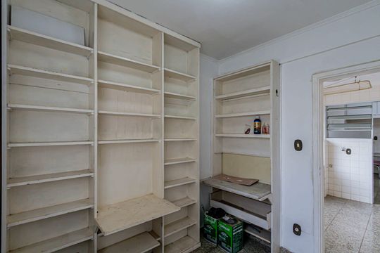 Quarto de serviço de apartamento para alugar com 3 quartos, 130m² em Perdizes, São Paulo