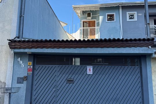 Fachada de casa à venda com 3 quartos, 165m² em Vila Rosalia, Guarulhos