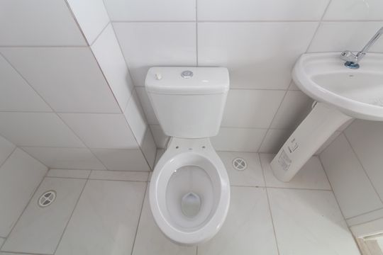 Banheiro de apartamento à venda com 2 quartos, 42m² em Jardim Soares, São Paulo