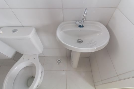 Banheiro de apartamento à venda com 2 quartos, 42m² em Jardim Soares, São Paulo