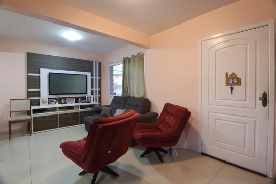Sala de casa de condomínio à venda com 3 quartos, 134m² em Olaria, Canoas