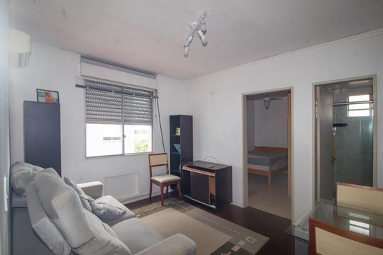 Sala de apartamento à venda com 1 quarto, 38m² em Azenha, Porto Alegre