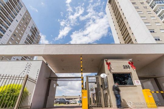 Fachada  de apartamento para alugar com 3 quartos, 122m² em São Geraldo, Porto Alegre