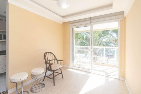 Sala de apartamento para alugar com 3 quartos, 122m² em São Geraldo, Porto Alegre