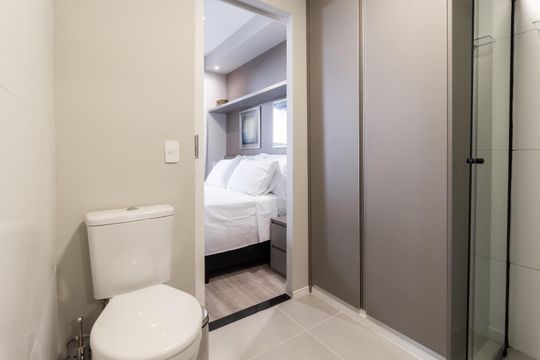 Banheiro de kitnet/studio à venda com 1 quarto, 27m² em Paraíso, São Paulo