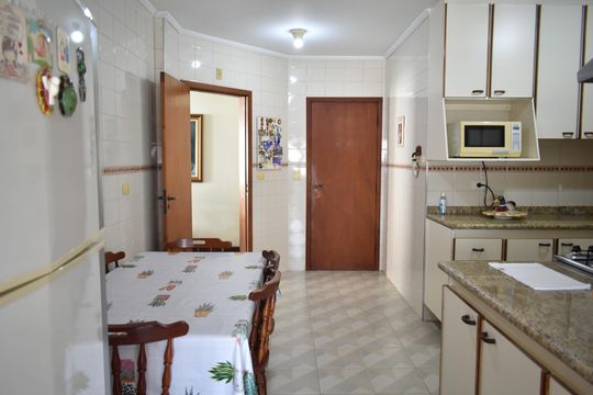 Cozinha de apartamento à venda com 3 quartos, 138m² em Chácara Inglesa, São Paulo
