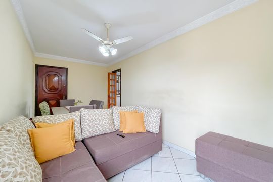 Sala de apartamento para alugar com 3 quartos, 64m² em Piratininga, Osasco
