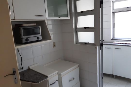 Cozinha de apartamento à venda com 1 quarto, 48m² em Petrópolis, Porto Alegre