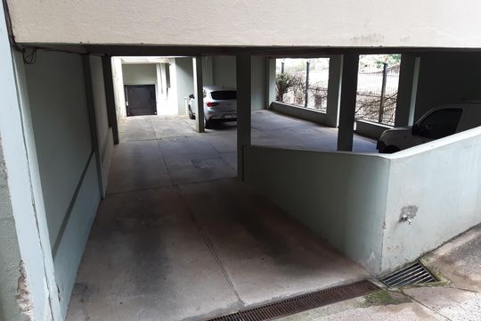 Área externa de apartamento à venda com 1 quarto, 48m² em Petrópolis, Porto Alegre