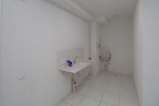 Cozinha e Área de Serviço de apartamento para alugar com 2 quartos, 33m² em Parque Novo Mundo, São Paulo