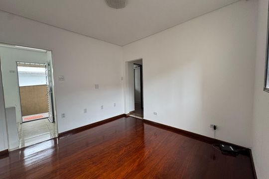Sala de casa à venda com 6 quartos, 250m² em Pestana, Osasco