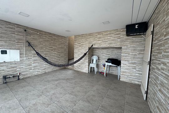 Garagem de casa à venda com 6 quartos, 250m² em Pestana, Osasco