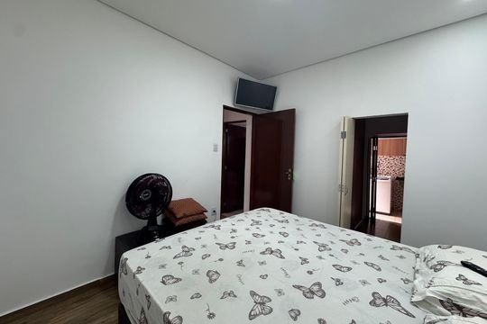 Quarto 1 de casa à venda com 6 quartos, 250m² em Pestana, Osasco