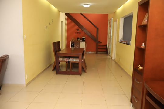 Sala de casa para alugar com 4 quartos, 700m² em Stella Maris, Salvador