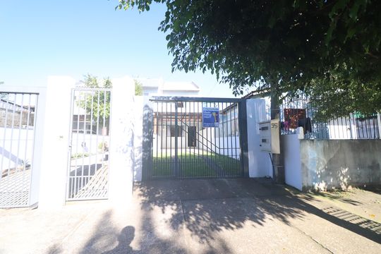 Fachada de casa à venda com 2 quartos, 88m² em Canudos, Novo Hamburgo