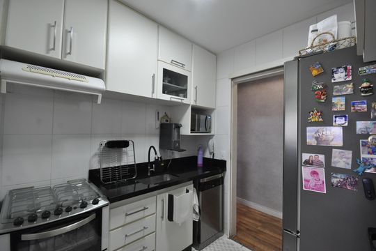 Cozinha de apartamento à venda com 2 quartos, 54m² em Vila Gustavo, São Paulo