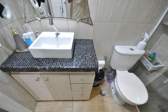 Banheiro de apartamento à venda com 2 quartos, 54m² em Vila Gustavo, São Paulo