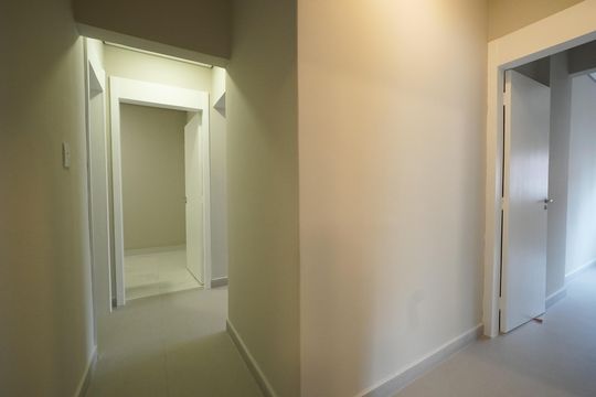 Corredor de apartamento à venda com 3 quartos, 105m² em Vila Mariana, São Paulo
