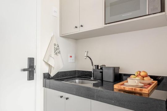 Cozinha de apartamento para alugar com 1 quarto, 25m² em Vila Mariana, São Paulo