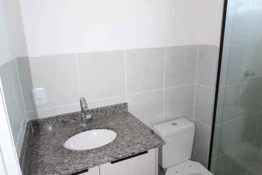 Banheiro de apartamento para alugar com 2 quartos, 50m² em Jardim Colonial, São José dos Campos