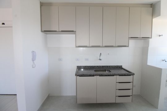 Cozinha de apartamento para alugar com 2 quartos, 50m² em Jardim Colonial, São José dos Campos