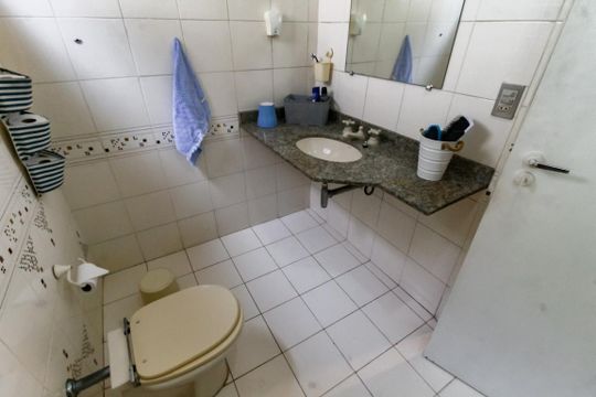 Banheiro da Suíte 1 de casa à venda com 4 quartos, 380m² em Vila Sonia, São Paulo