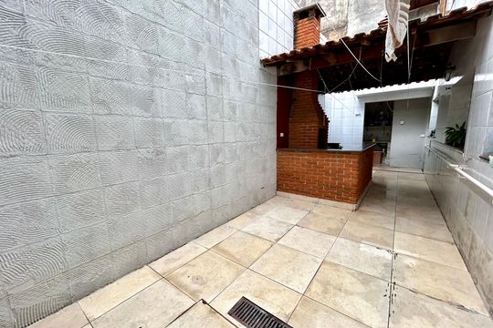 Quintal de casa à venda com 4 quartos, 298m² em Macedo, Guarulhos