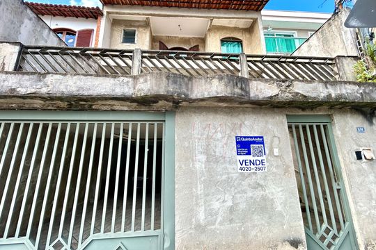 Placa instalada na fachada do imóvel de casa à venda com 4 quartos, 298m² em Macedo, Guarulhos