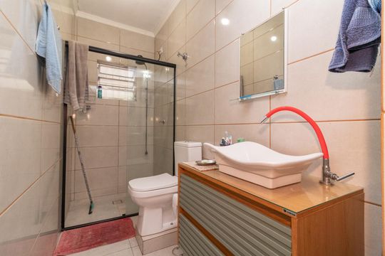 Banheiro 2 de casa à venda com 4 quartos, 150m² em Cidade Líder, São Paulo