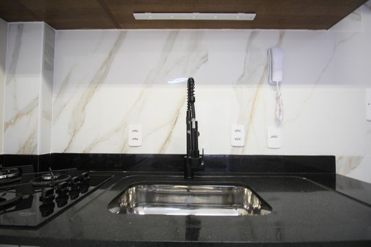Cozinha - Torneira de apartamento para alugar com 2 quartos, 39m² em Cidade Jardim, São Paulo