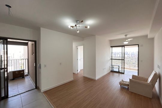 Apartamento para alugar com 3 quartos, 77m² em Santo Amaro, São Paulo