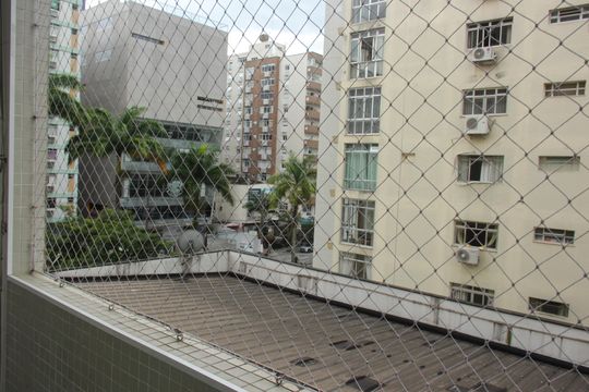 Cozinha e Área de Serviço de apartamento para alugar com 2 quartos, 81m² em Gonzaga, Santos