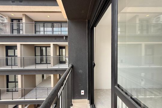 Sacada de kitnet/studio à venda com 1 quarto, 23m² em Jardim das Acacias, São Paulo