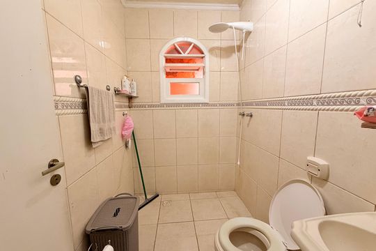 Banheiro Social de casa à venda com 2 quartos, 175m² em Jardim das Tulipas, Jundiaí
