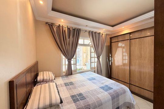 Quarto  de casa à venda com 2 quartos, 175m² em Jardim das Tulipas, Jundiaí