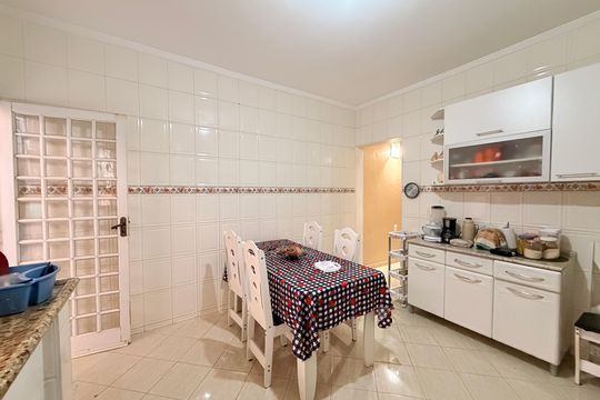Cozinha de casa à venda com 2 quartos, 175m² em Jardim das Tulipas, Jundiaí