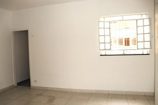 Sala de casa à venda com 2 quartos, 77m² em Bela Vista, São Paulo