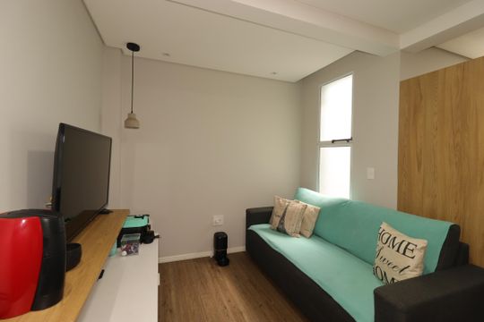 Sala de casa de condomínio à venda com 2 quartos, 97m² em Vila Eldizia, Santo André
