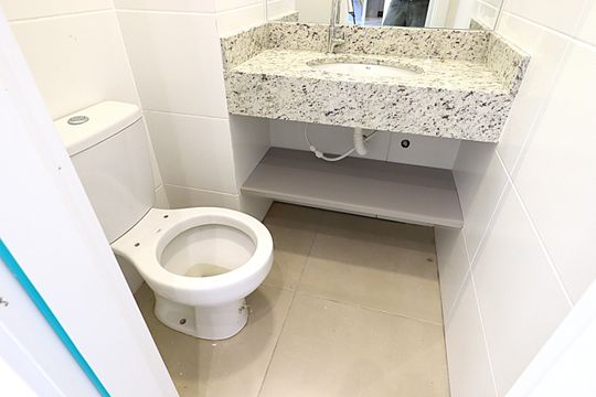 Lavabo de apartamento para alugar com 1 quarto, 40m² em Passo D’areia, Porto Alegre