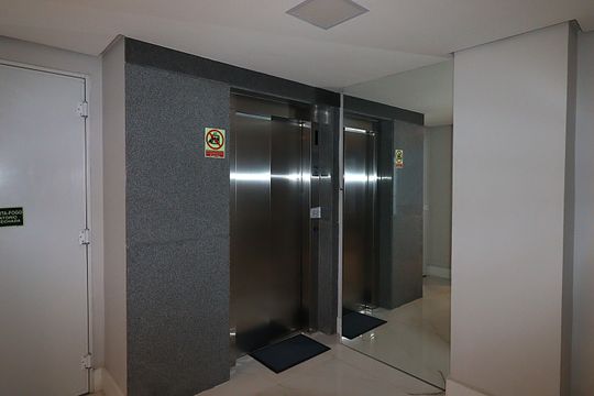 Área comum Elevadores de apartamento para alugar com 1 quarto, 40m² em Passo D’areia, Porto Alegre