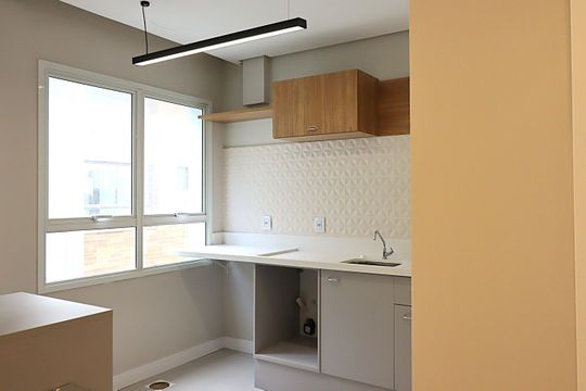 Cozinha de apartamento para alugar com 1 quarto, 40m² em Passo D’areia, Porto Alegre