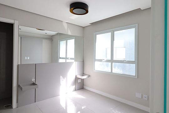 Suíte de apartamento para alugar com 1 quarto, 40m² em Passo D’areia, Porto Alegre