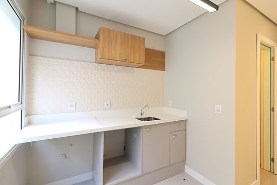 Cozinha de apartamento para alugar com 1 quarto, 40m² em Passo D’areia, Porto Alegre
