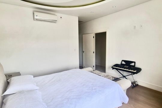 Quarto de casa de condomínio à venda com 4 quartos, 272m² em Swiss Park, Campinas