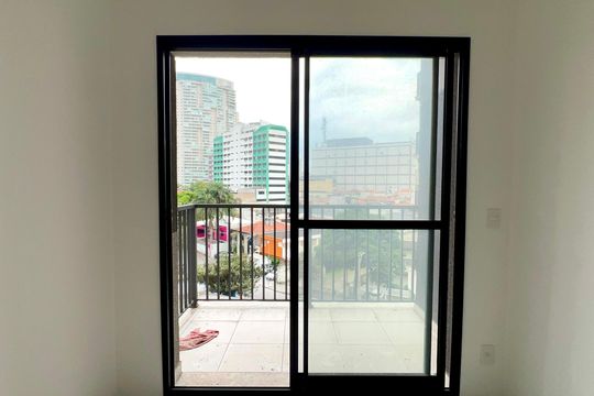 Varanda de kitnet/studio à venda com 1 quarto, 28m² em Pinheiros, São Paulo