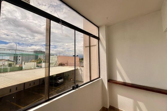 Vista da Sacada de apartamento para alugar com 2 quartos, 78m² em Ponte Preta, Campinas