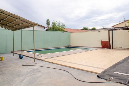 Casa à venda com 3 quartos, 139m² em Crimeia Leste, Goiânia